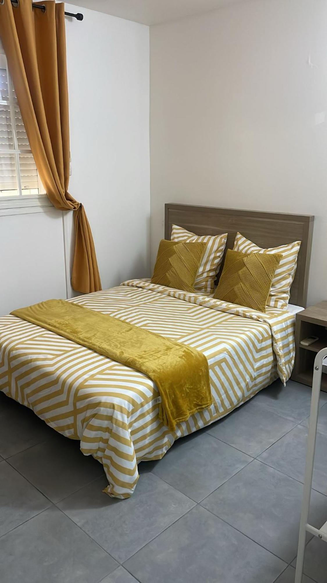 Appartement 1 , Disneyland - Parking Gratuit - Maison Des Platanes Meaux Dış mekan fotoğraf